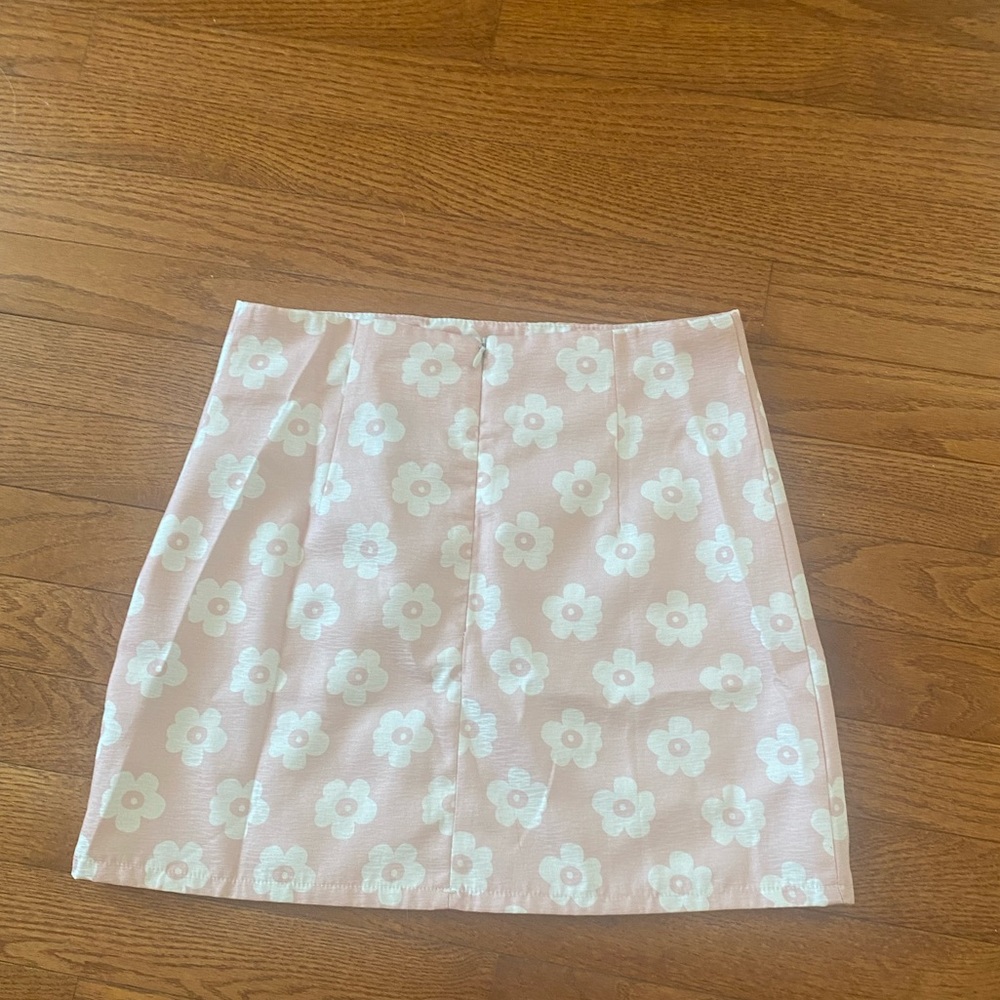 🤩Pink floral print skirt - Picture 3 of 3